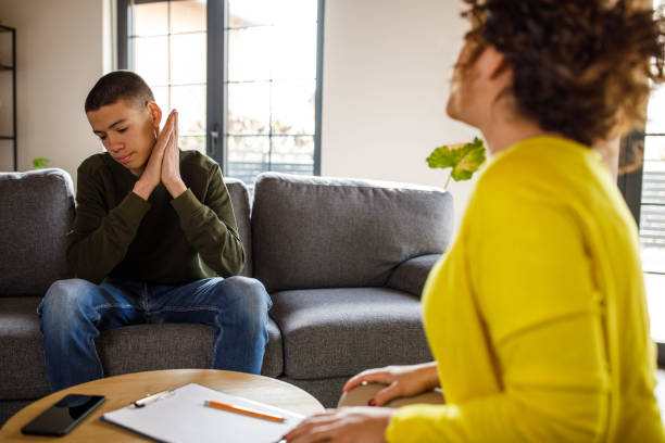 Teen talking to a therapist